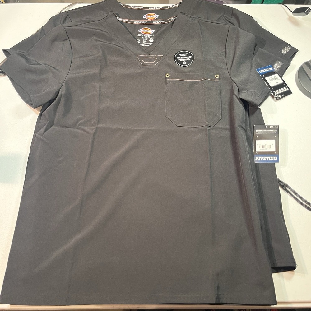 NWT ‎ Dickies Men's Scrub Top Riveting Black Size Small V Neck DK743